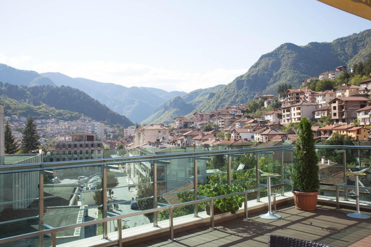 Spa Hotel Persenk Devin Esterno foto View of the town from the hotel
