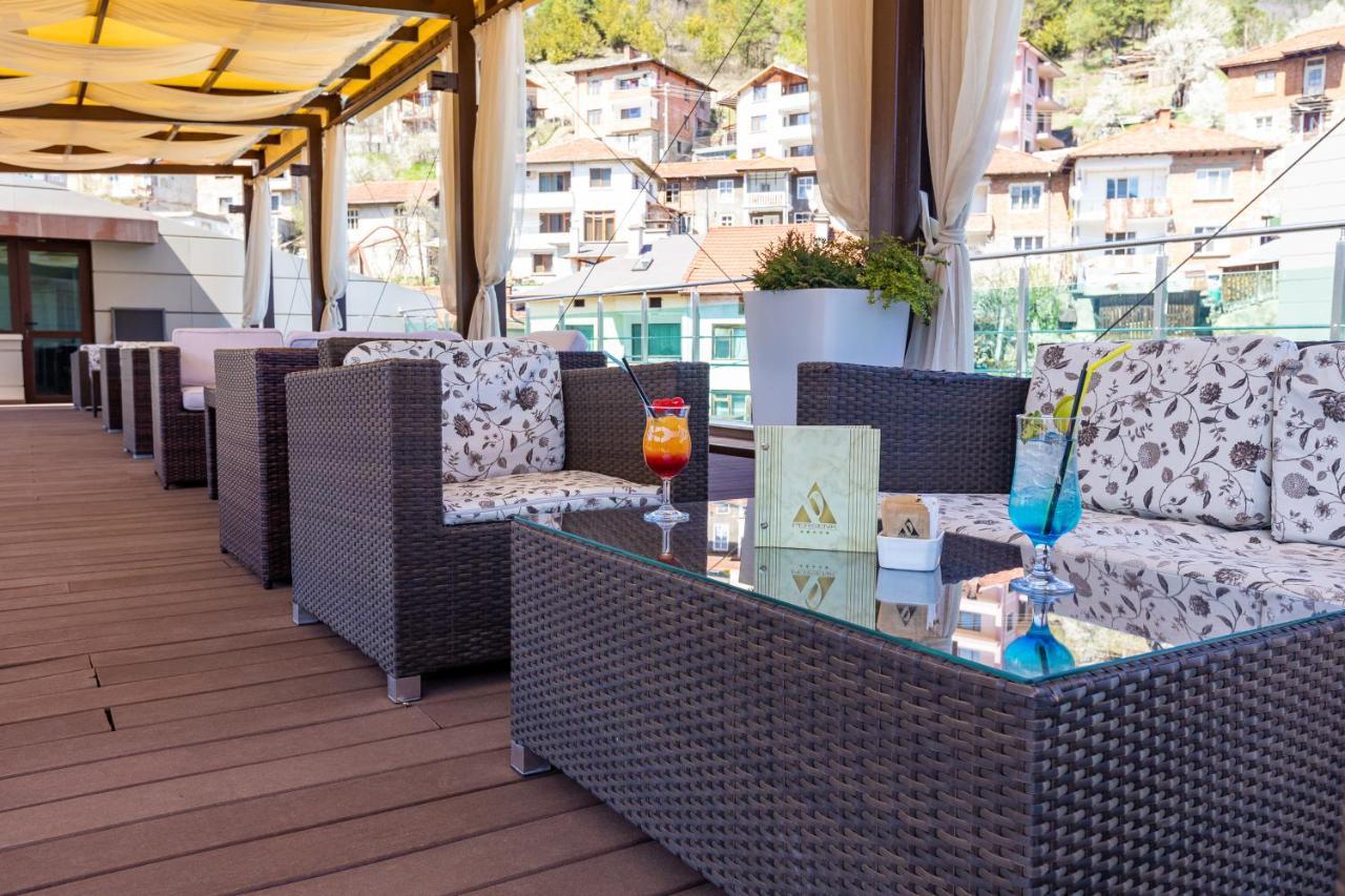 Spa Hotel Persenk Devin Esterno foto The Sky Bar