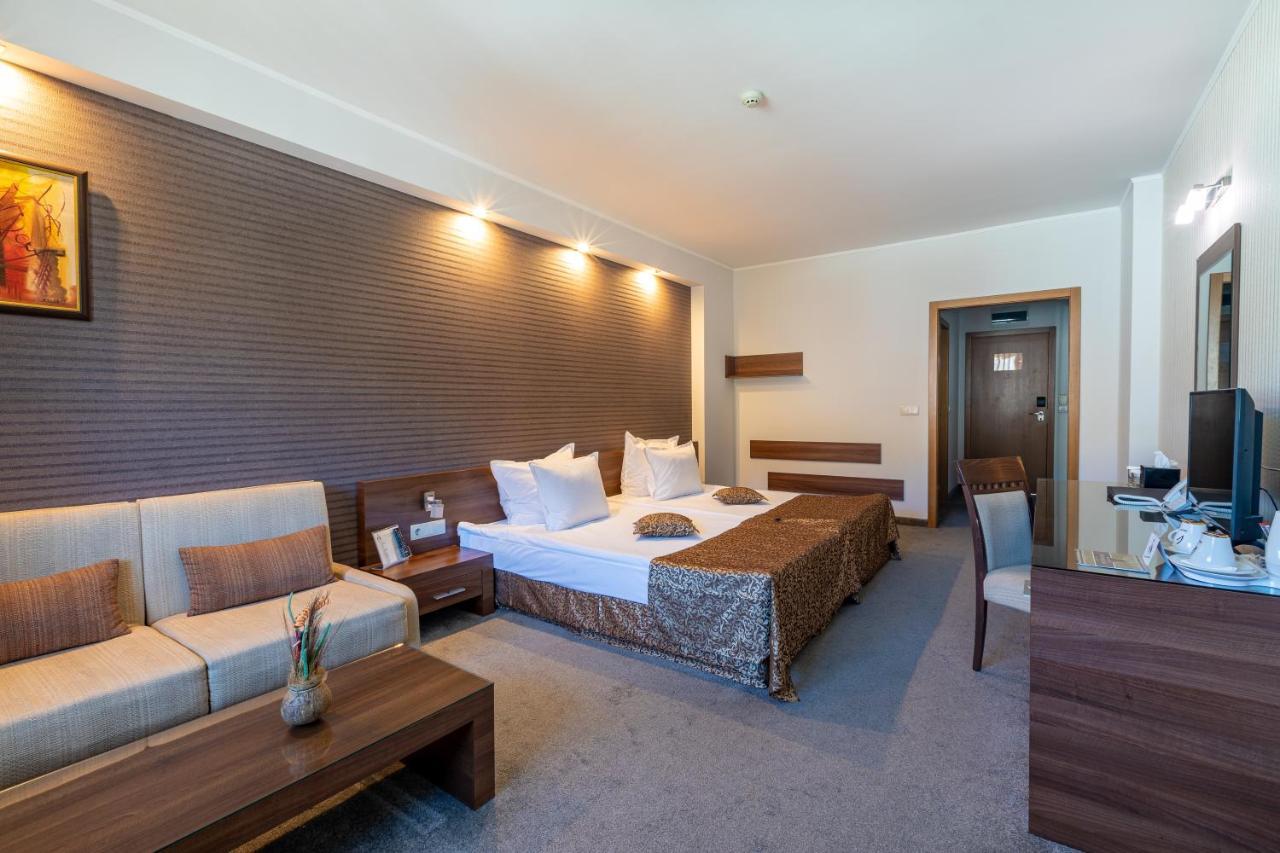 Spa Hotel Persenk Devin Esterno foto