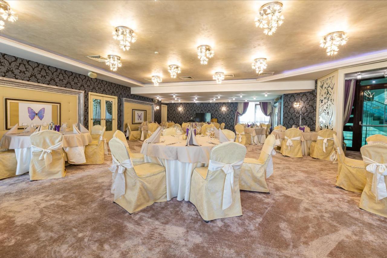 Spa Hotel Persenk Devin Esterno foto The ballroom