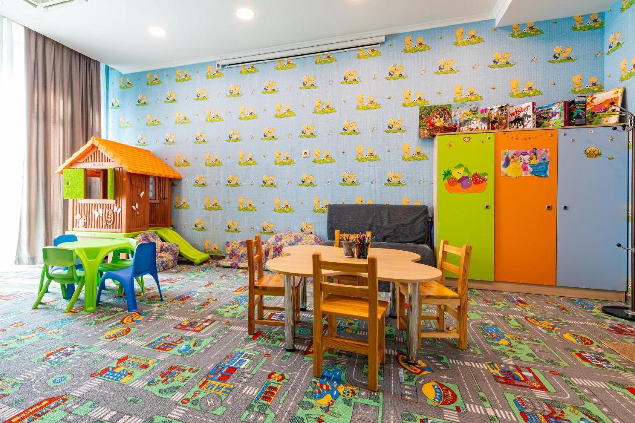 Spa Hotel Persenk Devin Esterno foto A nursery in Moscow, Russia