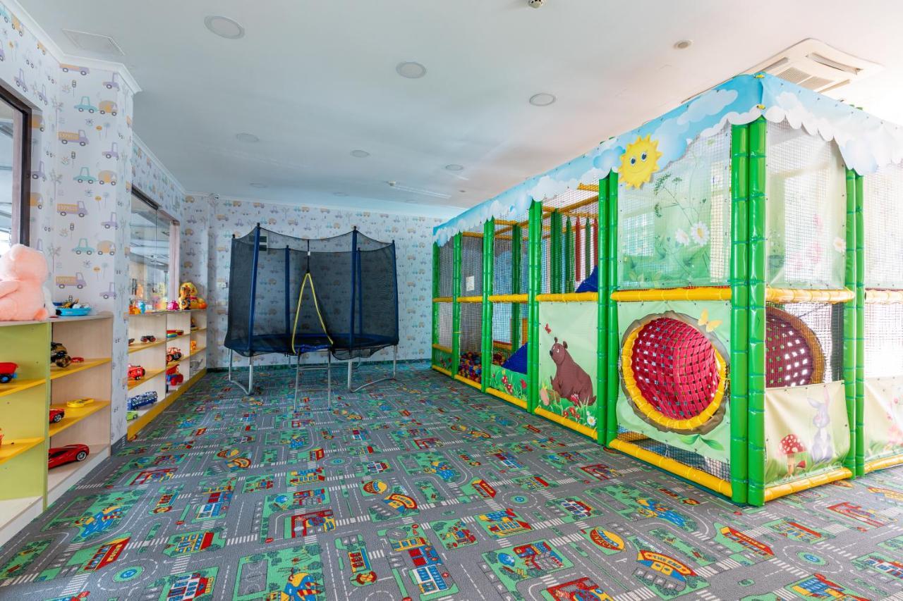 Spa Hotel Persenk Devin Esterno foto The Children's Playroom