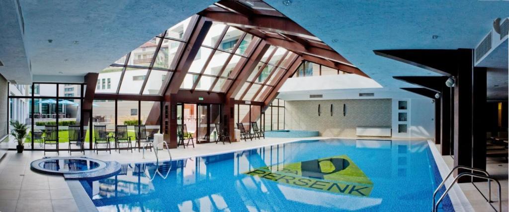 Spa Hotel Persenk Devin Esterno foto