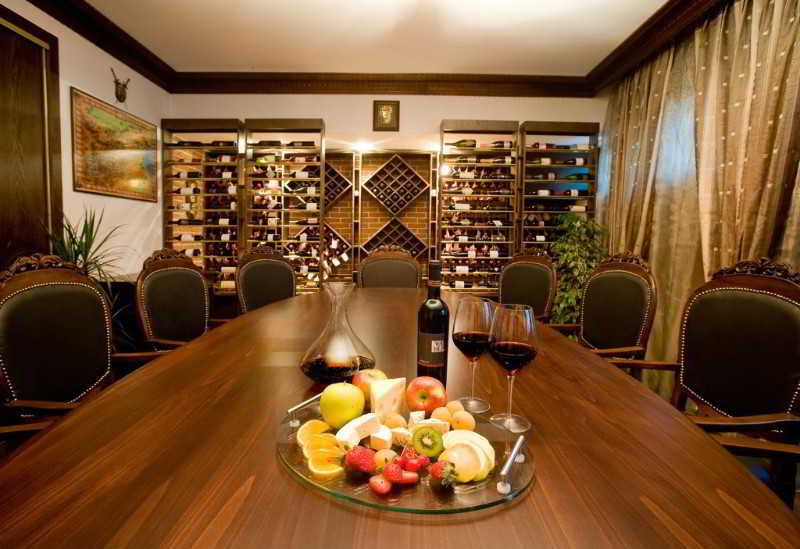 Spa Hotel Persenk Devin Ristorante foto Wine tasting room